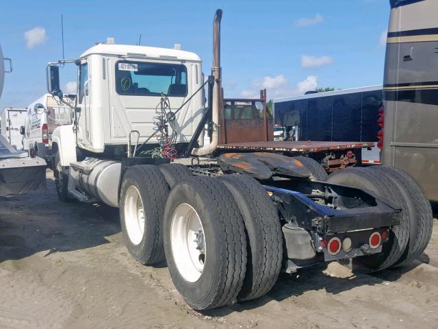 1M1AN07Y7FM018921 - 2015 MACK 600 CHU600 WHITE photo 3