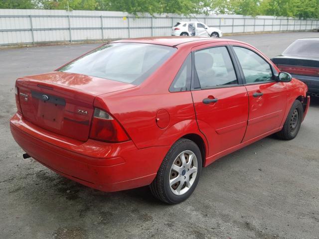 1FAFP34N85W259262 - 2005 FORD FOCUS ZX4 RED photo 4