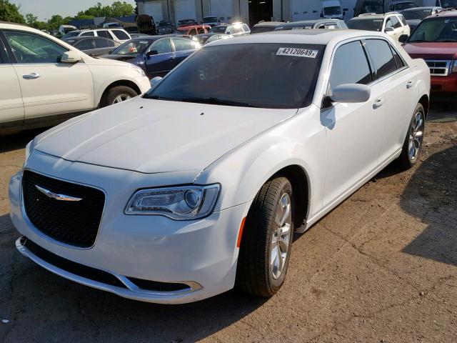 2C3CCARG3GH262230 - 2016 CHRYSLER 300 LIMITE WHITE photo 2