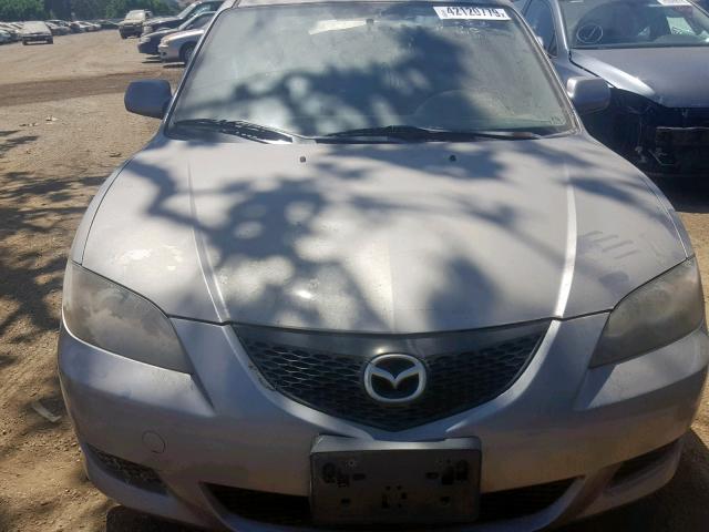 JM1BK32G761466428 - 2006 MAZDA 3 I GRAY photo 7