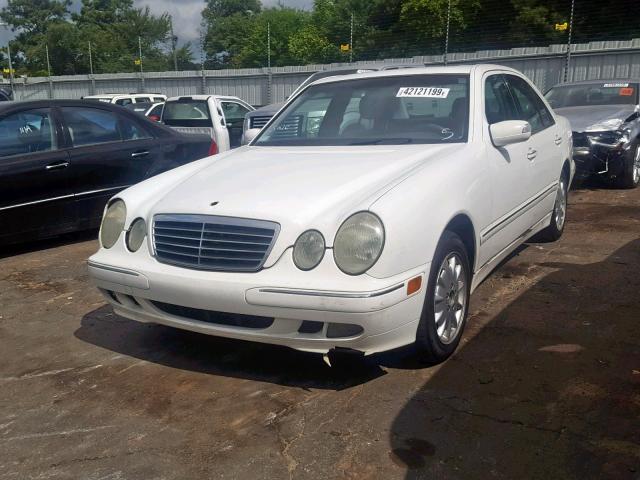 WDBJF65G6YA963677 - 2000 MERCEDES-BENZ E 320 WHITE photo 2