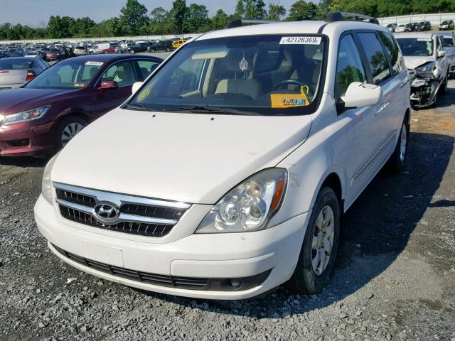 KNDMC233586052162 - 2008 HYUNDAI ENTOURAGE WHITE photo 2