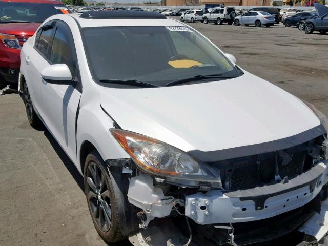 JM1BL1U67B1367298 - 2011 MAZDA 3 S WHITE photo 1