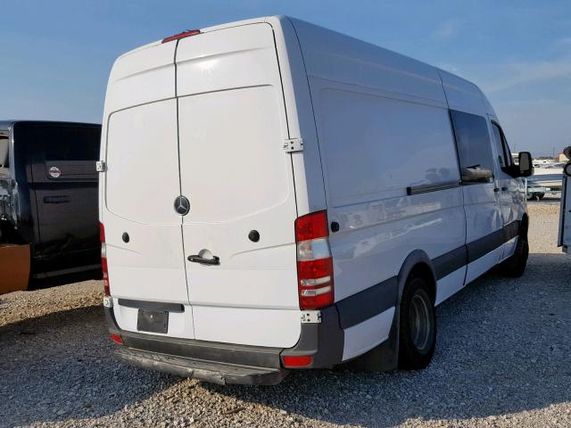 WD3PF4CC5GP244247 - 2016 MERCEDES-BENZ SPRINTER 3 WHITE photo 4