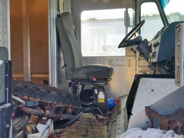 4UZAAPDU09CAN7798 - 2009 FREIGHTLINER CHASSIS M WHITE photo 5