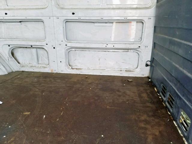 WDYPD644755825096 - 2005 FREIGHTLINER SPRINTER 2 WHITE photo 6