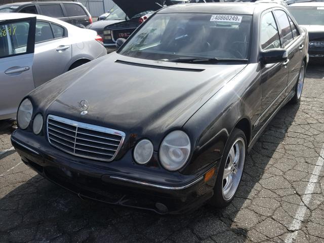 WDBJF70J3YA990120 - 2000 MERCEDES-BENZ E 430 BLACK photo 2