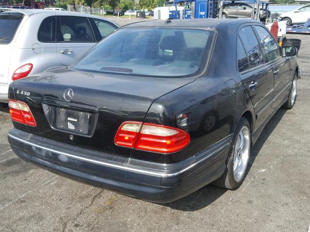 WDBJF70J3YA990120 - 2000 MERCEDES-BENZ E 430 BLACK photo 4