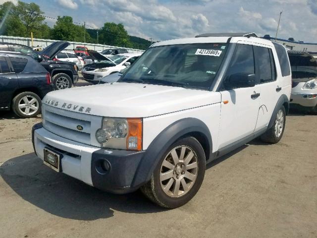 SALAD254X6A370786 - 2006 LAND ROVER LR3 SE WHITE photo 2