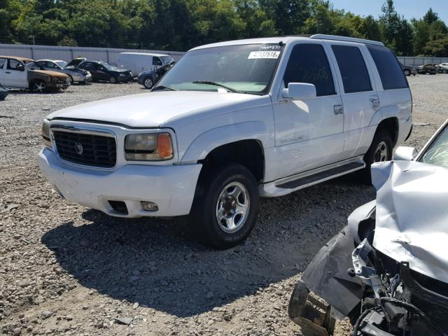 1GYEK13R8YR129489 - 2000 CADILLAC ESCALADE WHITE photo 2