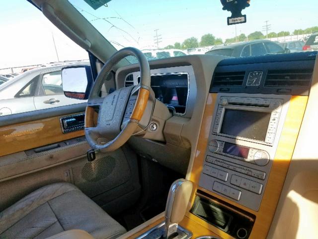 5LMFU28557LJ12255 - 2007 LINCOLN NAVIGATOR RED photo 9