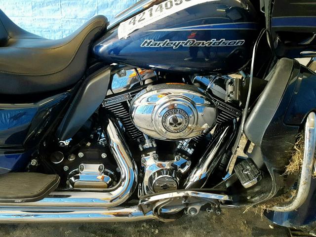 1HD1KGM11CB627064 - 2012 HARLEY-DAVIDSON FLTRU ROAD BLUE photo 7