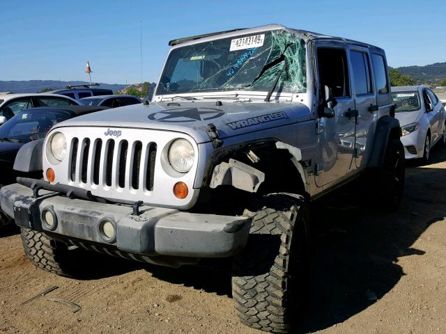 1J4GB39107L227844 - 2007 JEEP WRANGLER X GRAY photo 2