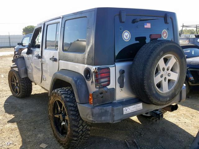 1J4GB39107L227844 - 2007 JEEP WRANGLER X GRAY photo 3