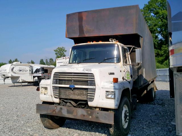 1FDYW82E9SVA34982 - 1995 FORD N-SERIES L WHITE photo 2