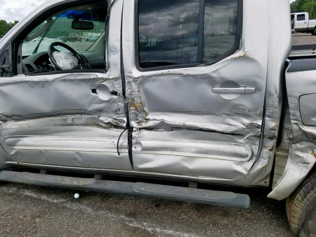 1N6AD07U38C440903 - 2008 NISSAN FRONTIER C SILVER photo 10