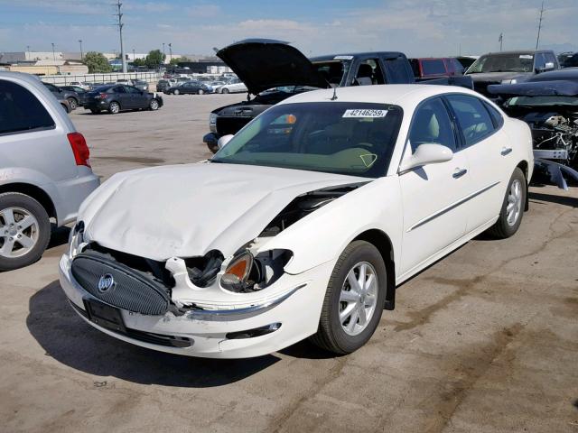 2G4WD532251355395 - 2005 BUICK LACROSSE C WHITE photo 2