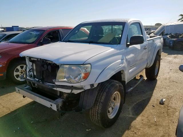 5TENX62N36Z193234 - 2006 TOYOTA TACOMA PRE WHITE photo 2