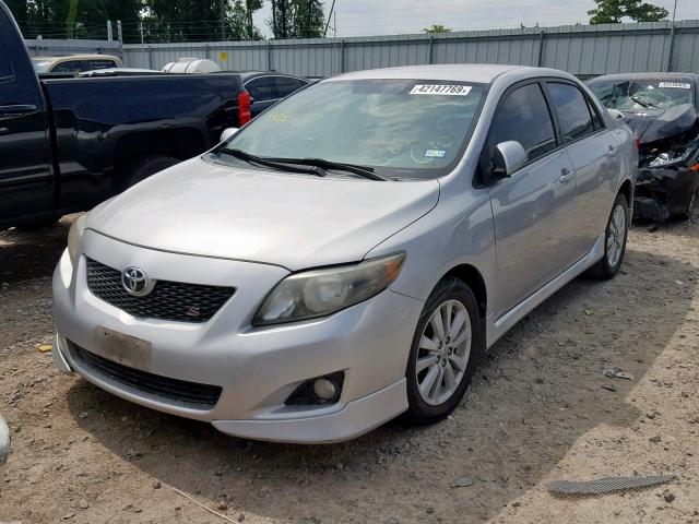 2T1BU4EE2AC411528 - 2010 TOYOTA COROLLA BA SILVER photo 2