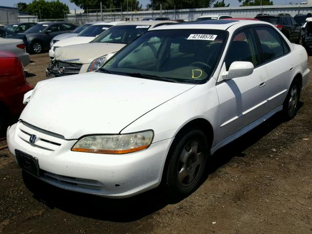 1HGCG16541A052780 - 2001 HONDA ACCORD EX WHITE photo 2