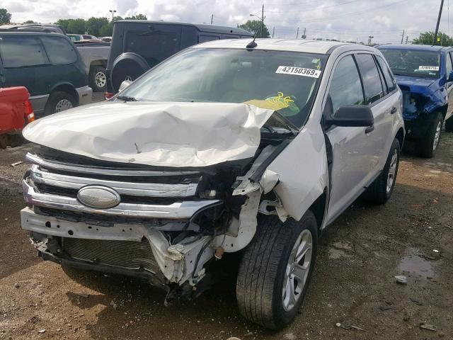 2FMDK4GC2DBA17921 - 2013 FORD EDGE SE WHITE photo 2