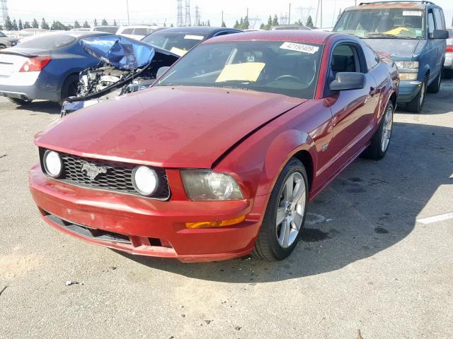 1ZVHT82H265150597 - 2006 FORD MUSTANG GT RED photo 2