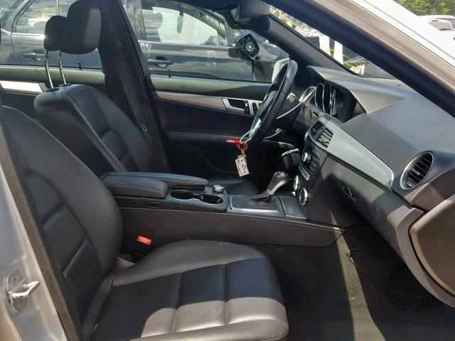 WDDGF4HB8CA652959 - 2012 MERCEDES-BENZ C 250 SILVER photo 5