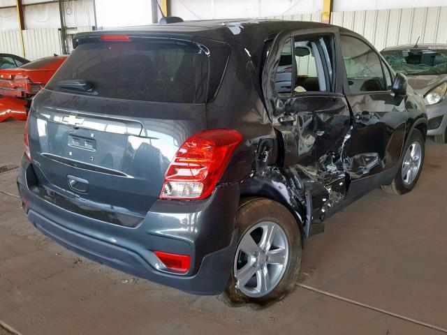 3GNCJKSB9KL207455 - 2019 CHEVROLET TRAX LS GRAY photo 4