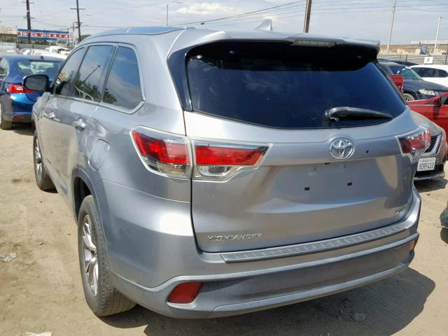 5TDKKRFH6FS095979 - 2015 TOYOTA HIGHLANDER SILVER photo 3