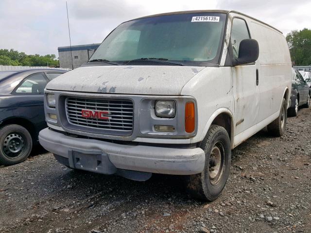 1GTHG35R3Y1200383 - 2000 GMC SAVANA G35 WHITE photo 2