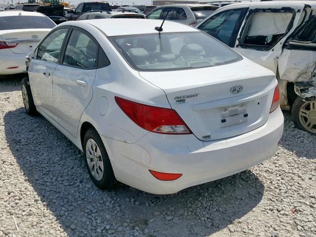 KMHCT4AE7GU122066 - 2016 HYUNDAI ACCENT SE WHITE photo 3