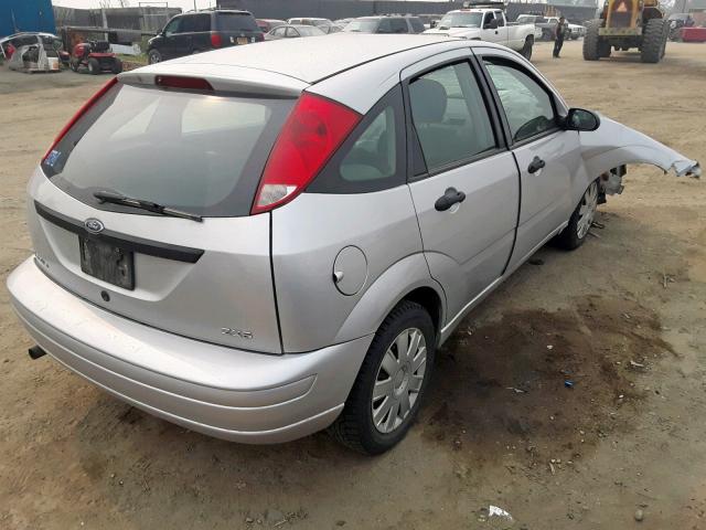 1FAFP37N26W164984 - 2006 FORD FOCUS ZX5 SILVER photo 4