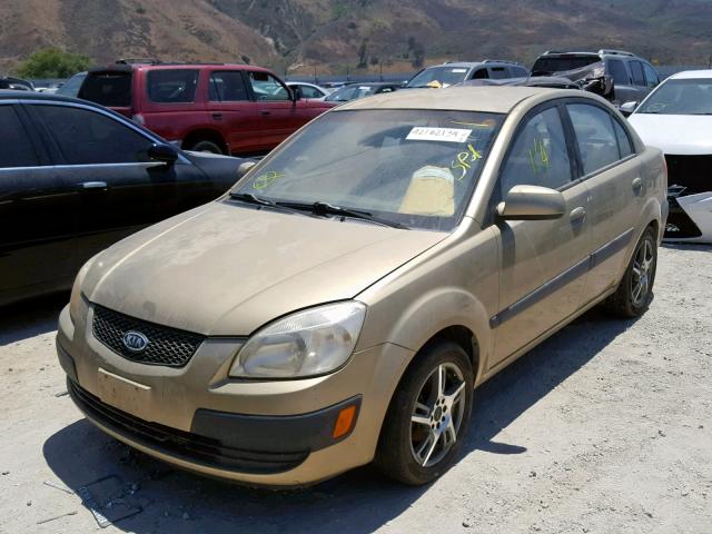 KNADE123066152055 - 2006 KIA RIO TAN photo 2