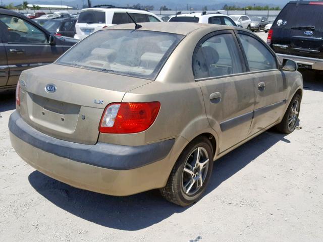 KNADE123066152055 - 2006 KIA RIO TAN photo 4