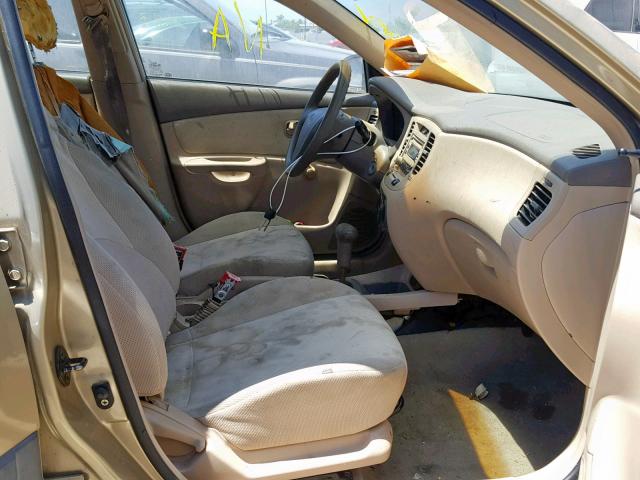 KNADE123066152055 - 2006 KIA RIO TAN photo 5