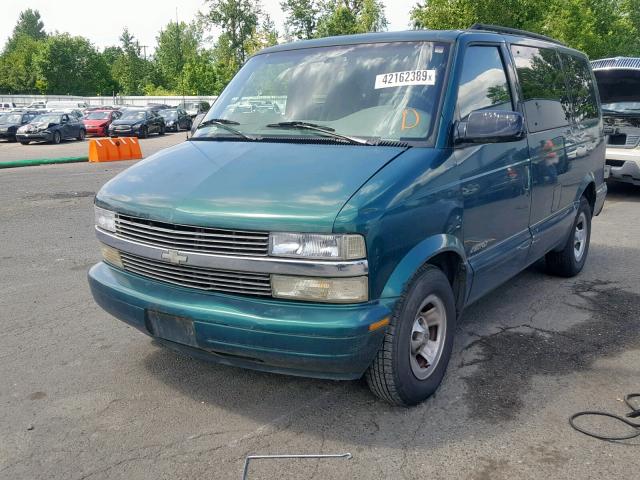 1GNDM19W7WB103763 - 1998 CHEVROLET ASTRO GREEN photo 2