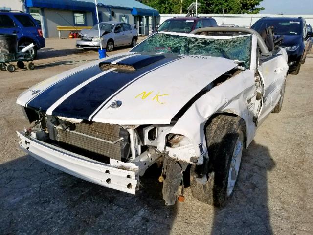 1ZVHT85H175234083 - 2007 FORD MUSTANG GT WHITE photo 2