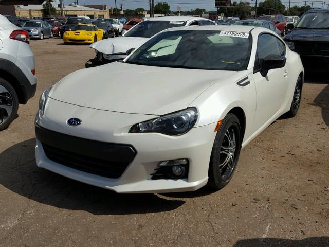 JF1ZCAC17E9604579 - 2014 SUBARU BRZ 2.0 LI WHITE photo 2