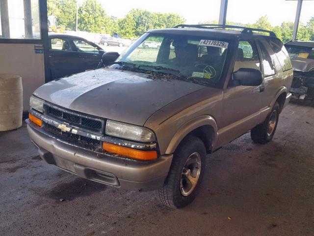 1GNCS18W32K142220 - 2002 CHEVROLET BLAZER TAN photo 2