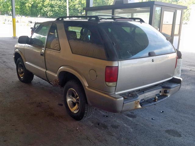 1GNCS18W32K142220 - 2002 CHEVROLET BLAZER TAN photo 3