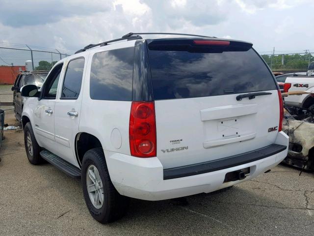 1GKS2AE09BR129259 - 2011 GMC YUKON SLE WHITE photo 3