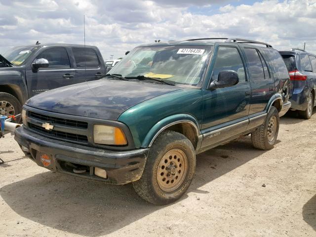 1GNDT13W3T2250718 - 1996 CHEVROLET BLAZER GREEN photo 2