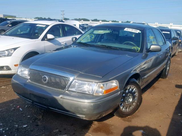 2MEFM74W83X703372 - 2003 MERCURY GRAND MARQ GRAY photo 2