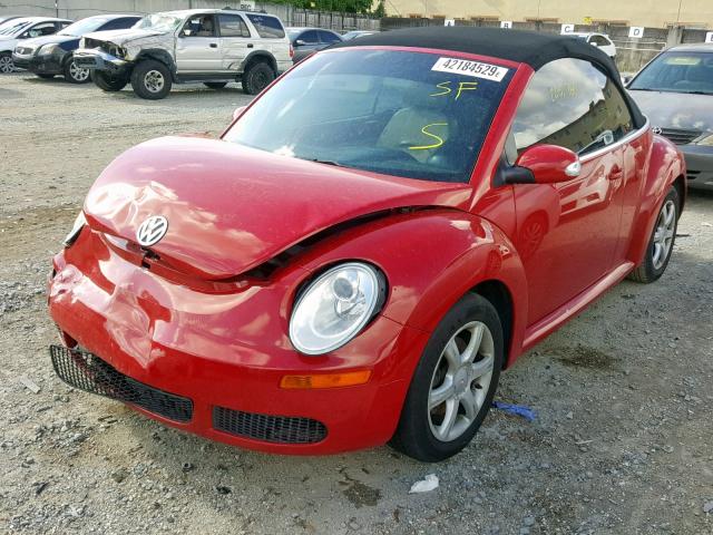 3VWPF31Y76M317991 - 2006 VOLKSWAGEN NEW BEETLE წითელი ფოტო 2