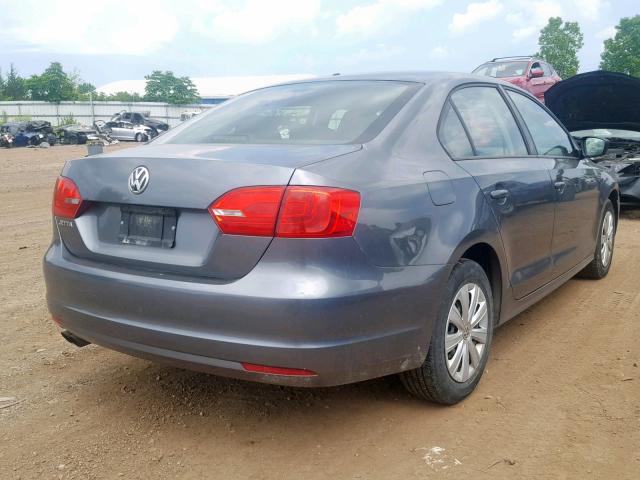 3VW2K7AJ2EM229963 - 2014 VOLKSWAGEN JETTA BASE GRAY photo 4