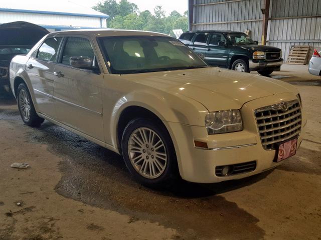 2C3CA5CV3AH326004 - 2010 CHRYSLER 300 TOURIN WHITE photo 1