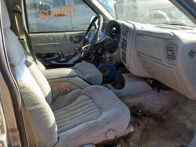 1GNCS13W312133880 - 2001 CHEVROLET BLAZER GOLD photo 5