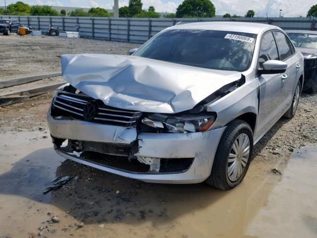 1VWAT7A30EC120008 - 2014 VOLKSWAGEN PASSAT S SILVER photo 2