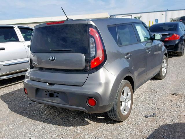 KNDJN2A29H7499854 - 2017 KIA SOUL GRAY photo 4