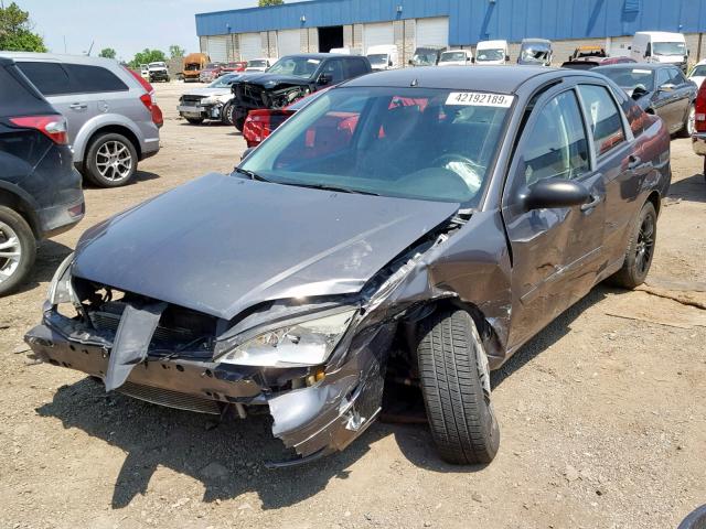 1FAHP34N67W245436 - 2007 FORD FOCUS ZX4 GRAY photo 2